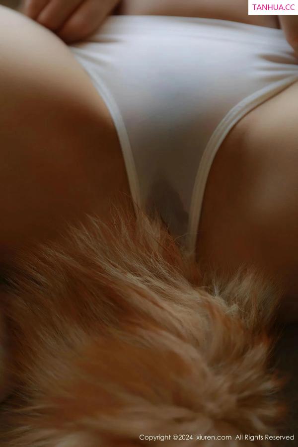 豆瓣酱  [XiuRen]高清写真图 2024.03.15 No.8243 豆瓣酱 性感美臀第20张图片